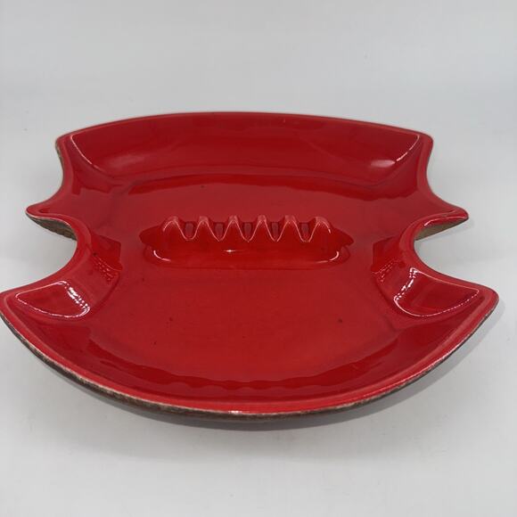 Ashtray Vintage Sequoia Ware 8005 Atomic Red MCM USA Pottery Unique 5-Slot - Picture 1 of 14